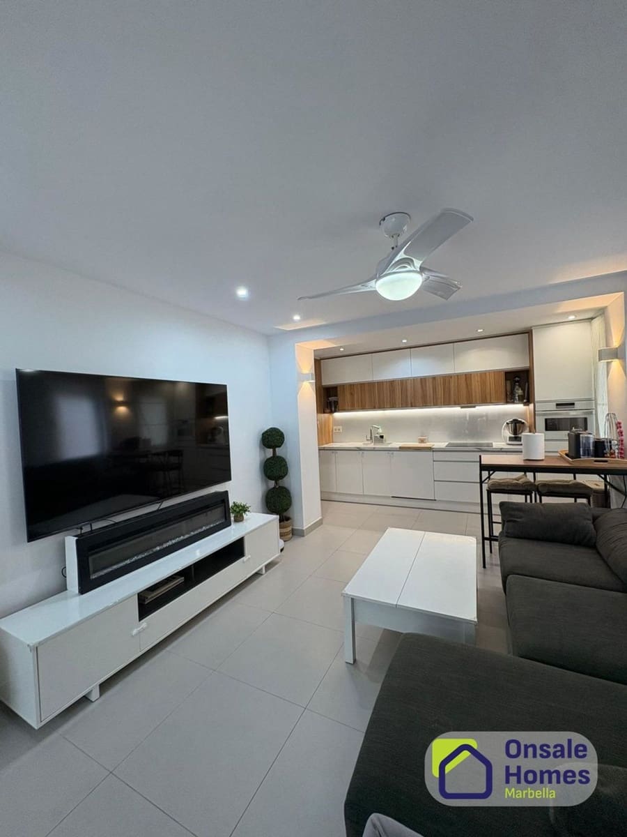 Apartamento de 2 habitaciones en Marbella en venta con garaje - 374.000 € (Ref: 9868075)