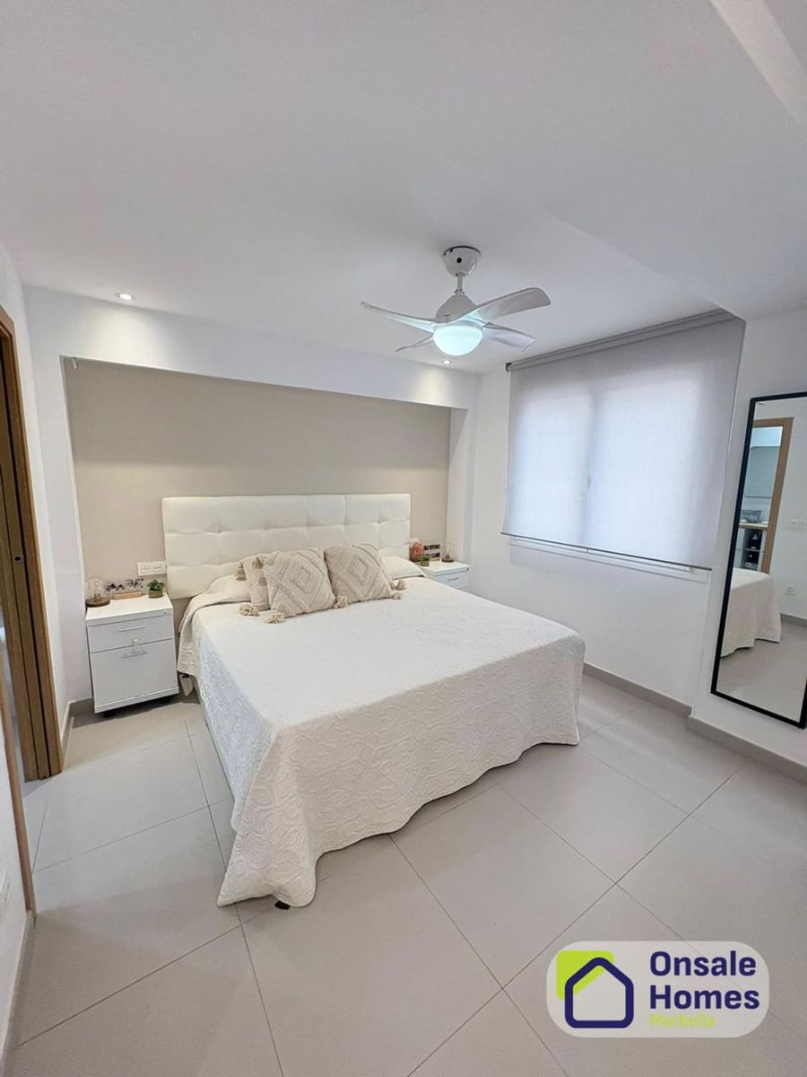 Apartamento de 2 habitaciones en Marbella en venta con garaje - 374.000 € (Ref: 9868075)
