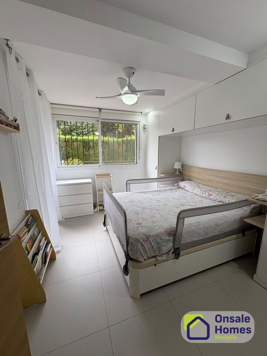 Apartamento de 2 habitaciones en Marbella en venta con garaje - 374.000 € (Ref: 9868075)