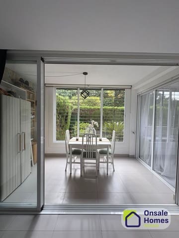 Apartamento de 2 habitaciones en Huerta Belón - Calvario, Marbella en venta con garaje - 374.000 € (Ref: 9868075)