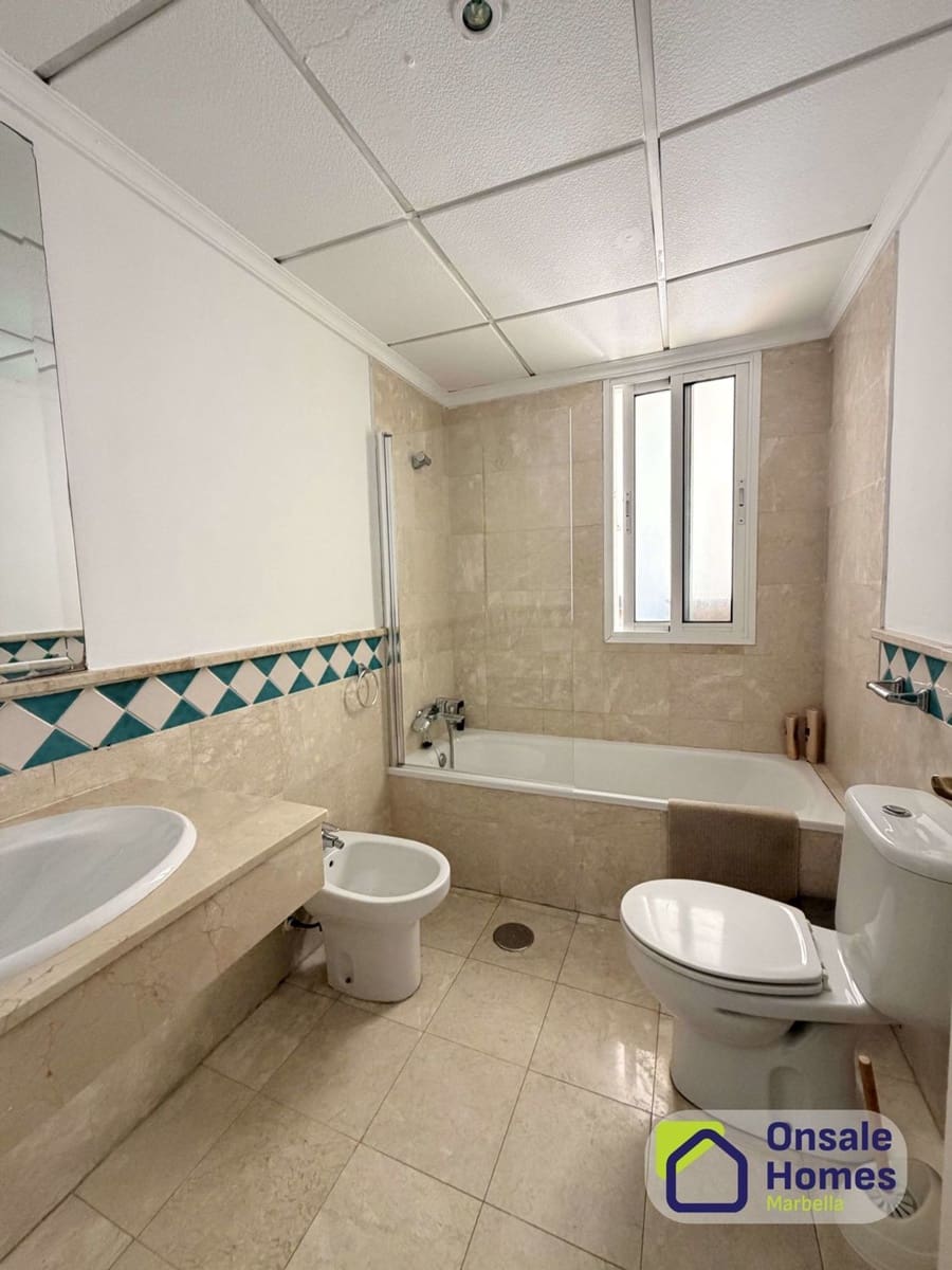3 camera da letto Appartamento da affittare in Marbella con piscina garage - 2.000 € (Rif: 9872914)