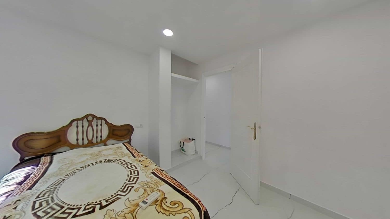 Apartamento de 2 habitaciones en Marbella en venta con garaje - 390.000 € (Ref: 9875458)