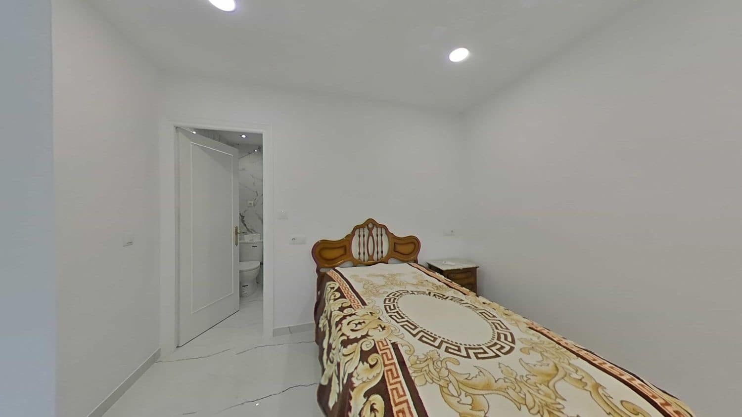 Apartamento de 2 habitaciones en Marbella en venta con garaje - 390.000 € (Ref: 9875458)