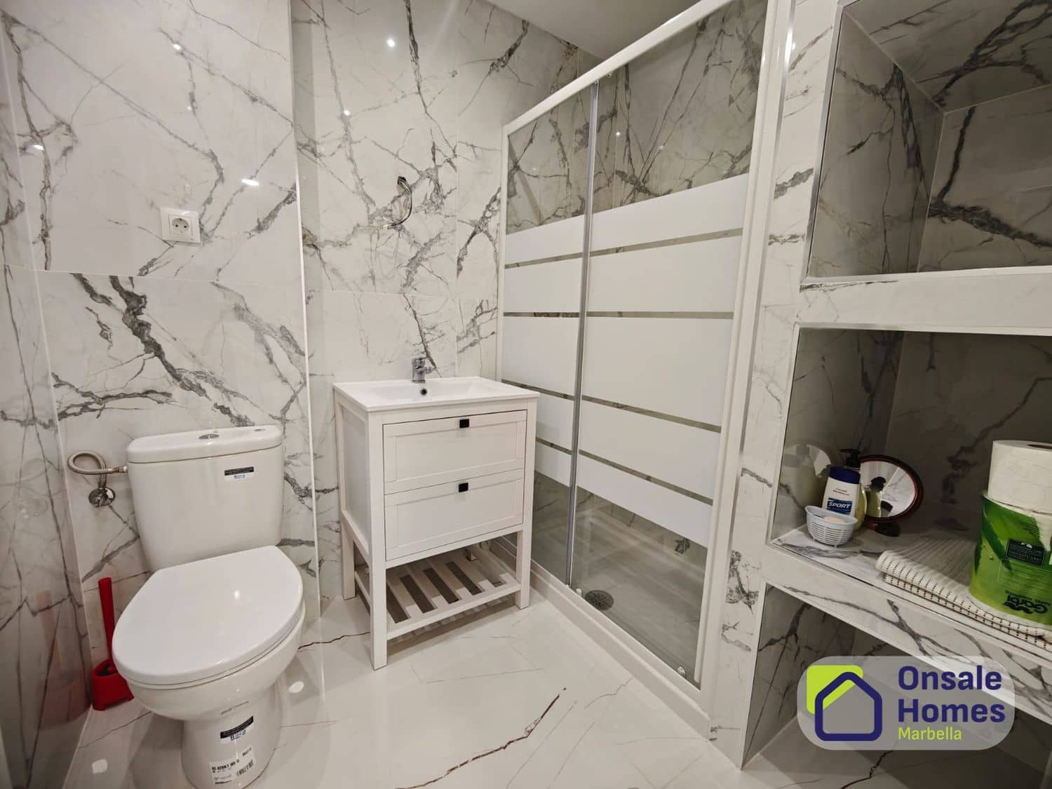 2 sovrum Lägenhet till salu i Marbella med garage - 390 000 € (Ref: 9875458)
