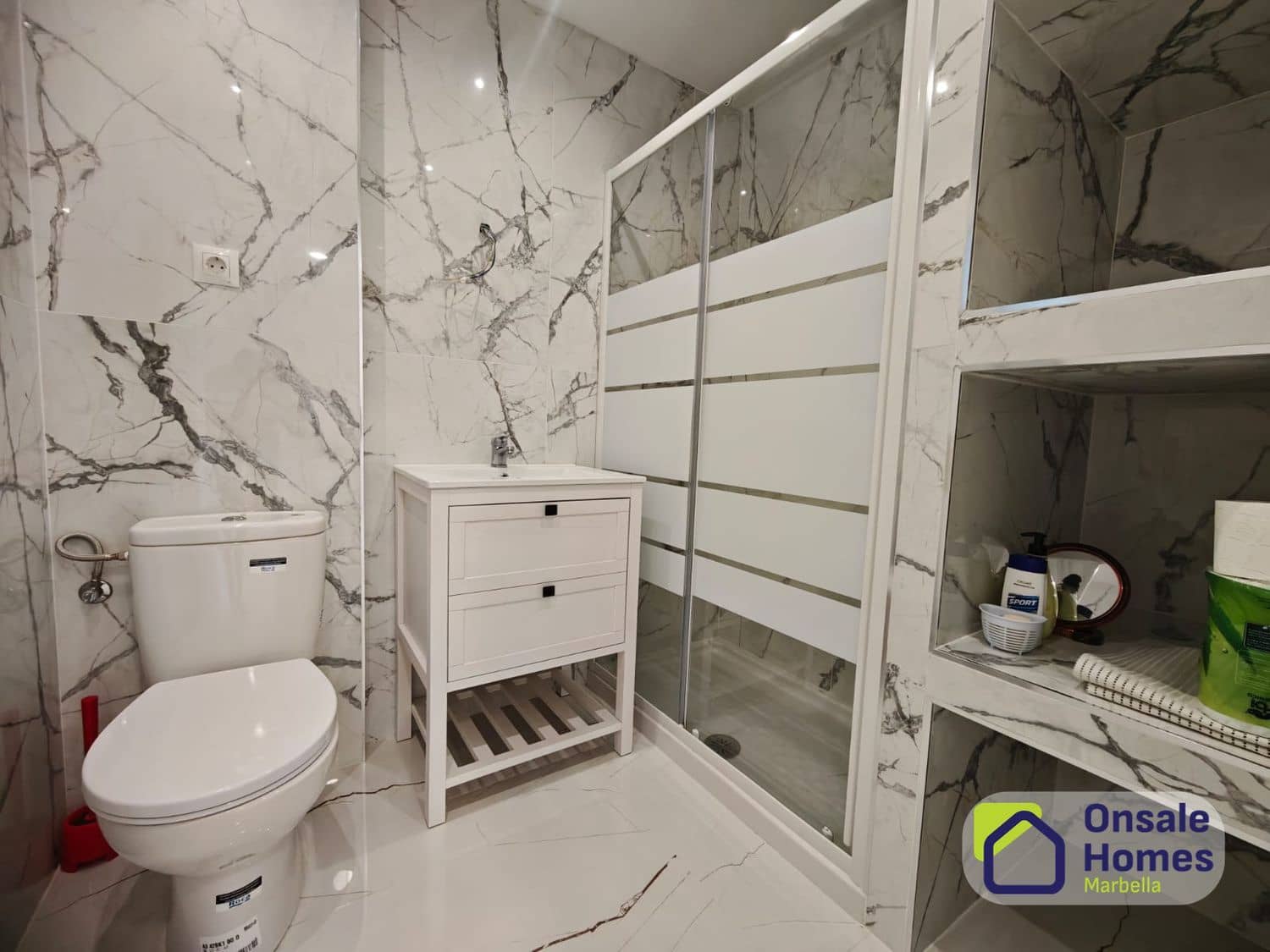 2 sovrum Lägenhet till salu i Marbella med garage - 390 000 € (Ref: 9875458)
