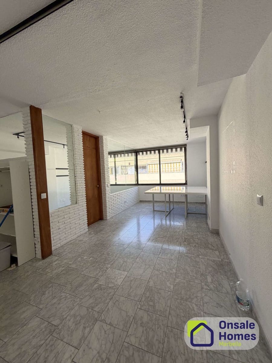 Office for sale in Marbella - € 370,000 (Ref: 9875459)