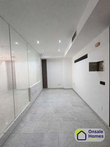 Office for sale in Playa Bajadilla - Puertos, Marbella - € 370,000 (Ref: 9875459)