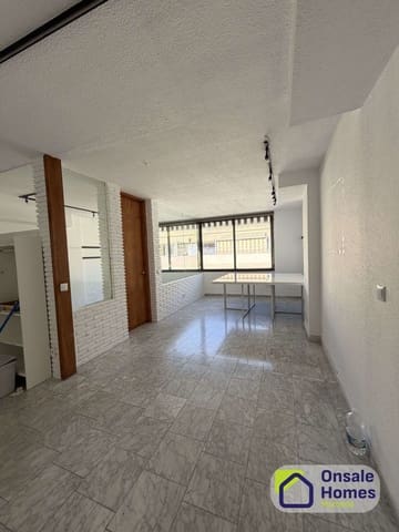 Office for sale in Playa Bajadilla - Puertos, Marbella - € 370,000 (Ref: 9875459)