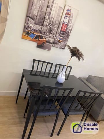 2 soverom Leilighet til leie i Los Jardines de Marbella - La Ermita, Marbella med svømmebasseng garasje - € 2 000 (Ref: 9875460)