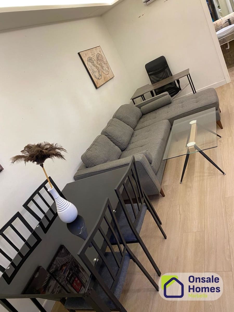 2 soverom Leilighet til leie i Marbella med svømmebasseng garasje - € 2 000 (Ref: 9875460)