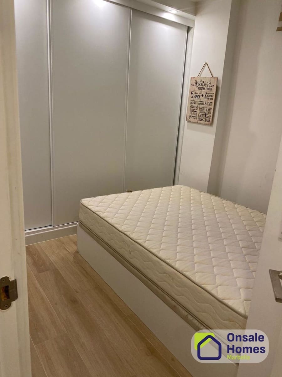 2 soverom Leilighet til leie i Marbella med svømmebasseng garasje - € 2 000 (Ref: 9875460)