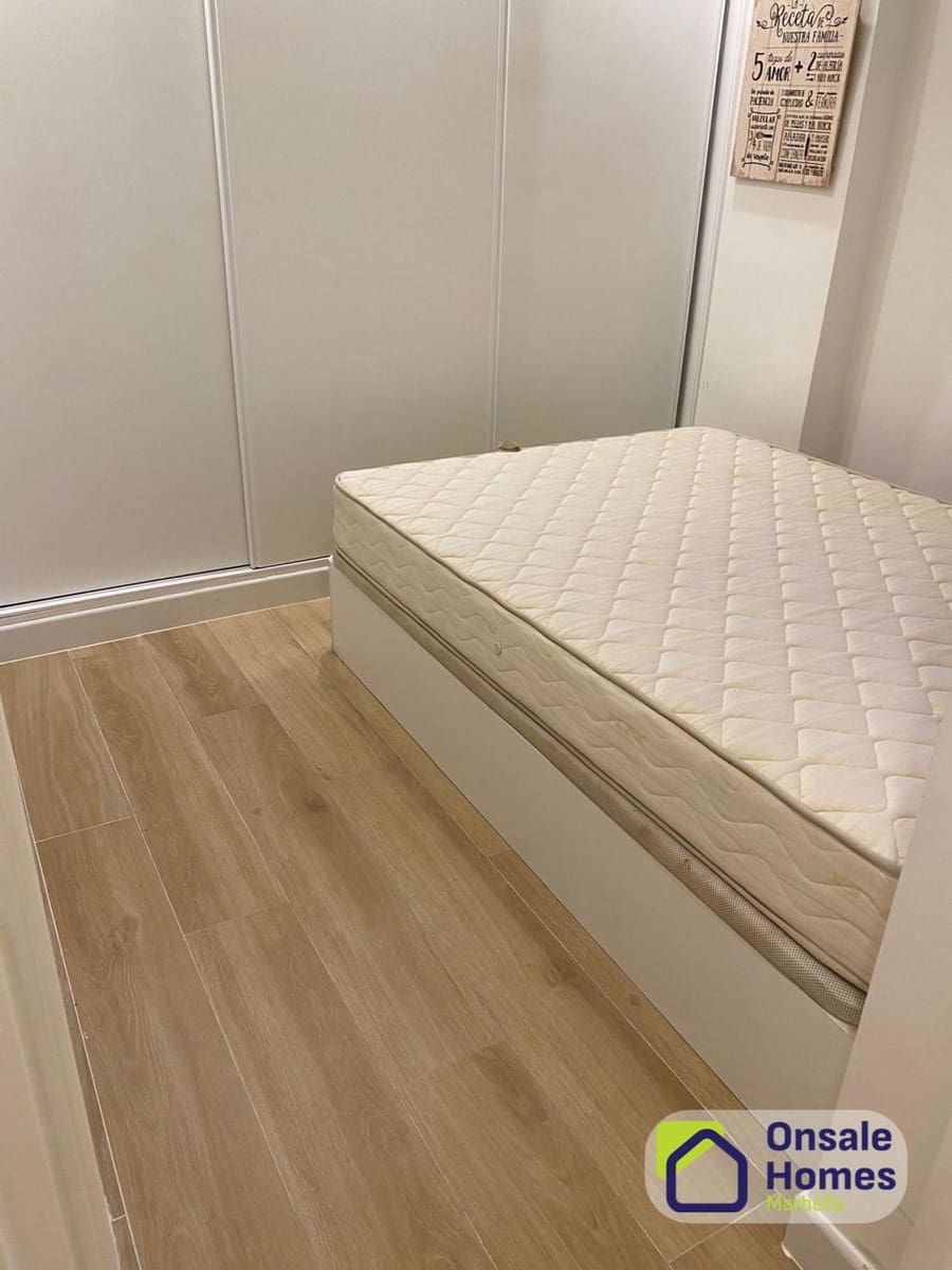 2 soverom Leilighet til leie i Marbella med svømmebasseng garasje - € 2 000 (Ref: 9875460)