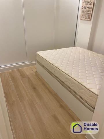 2 soverom Leilighet til leie i Los Jardines de Marbella - La Ermita, Marbella med svømmebasseng garasje - € 2 000 (Ref: 9875460)