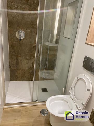 2 soverom Leilighet til leie i Los Jardines de Marbella - La Ermita, Marbella med svømmebasseng garasje - € 2 000 (Ref: 9875460)