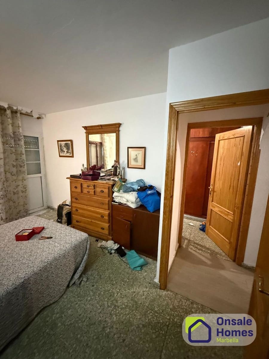 3 soverom Hus til salgs i Marbella med garasje - € 800 000 (Ref: 9906666)