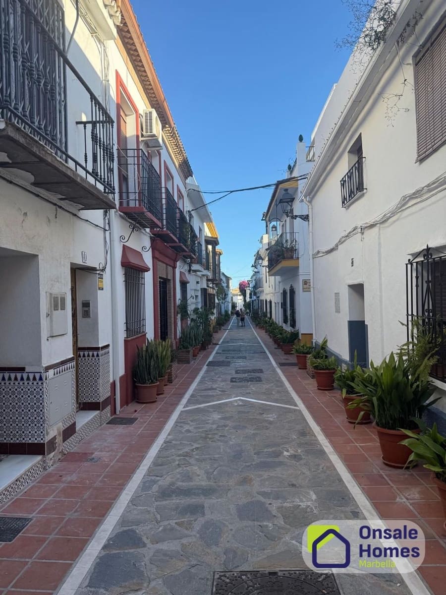 3 soverom Hus til salgs i Marbella med garasje - € 800 000 (Ref: 9906666)