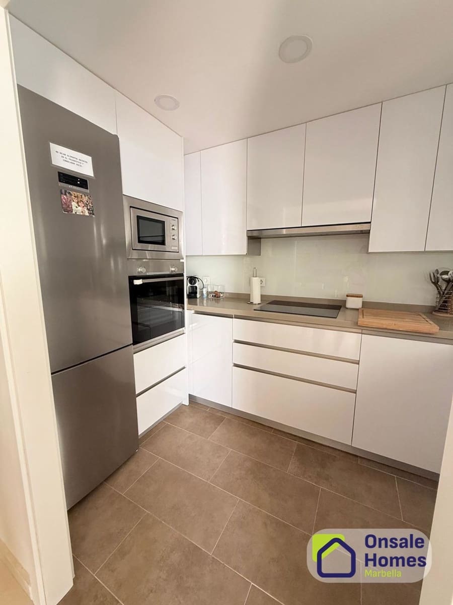 3 sypialnia Dom do wynajęcia w Marbella z basenem garażem - 2 300 € (Ref: 9919296)
