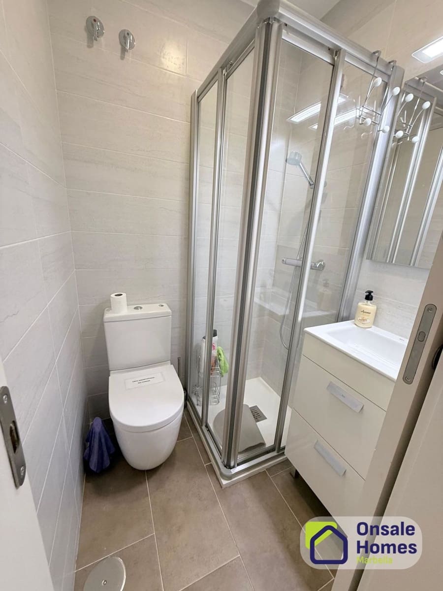 3 sypialnia Dom do wynajęcia w Marbella z basenem garażem - 2 300 € (Ref: 9919296)