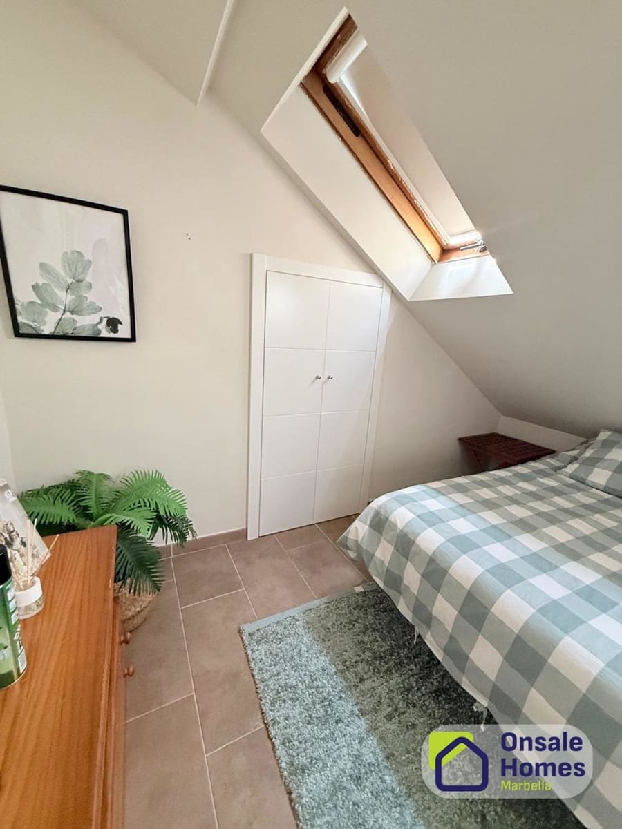 3 sypialnia Dom do wynajęcia w Marbella z basenem garażem - 2 300 € (Ref: 9919296)