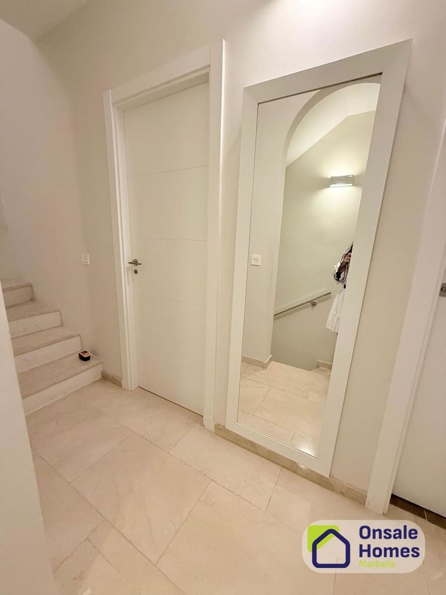 3 sypialnia Dom do wynajęcia w Marbella z basenem garażem - 2 300 € (Ref: 9919296)