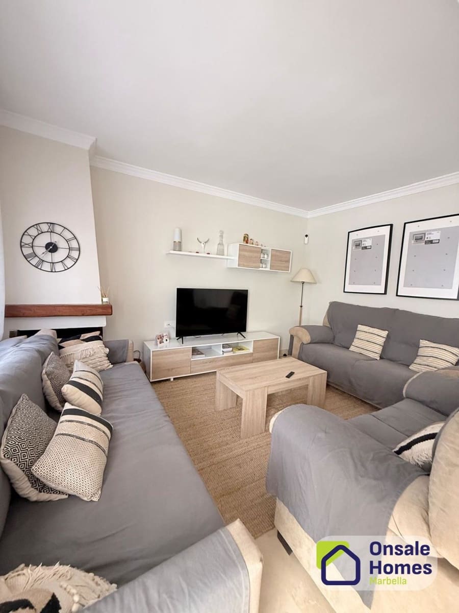 3 sypialnia Dom do wynajęcia w Marbella z basenem garażem - 2 300 € (Ref: 9919296)