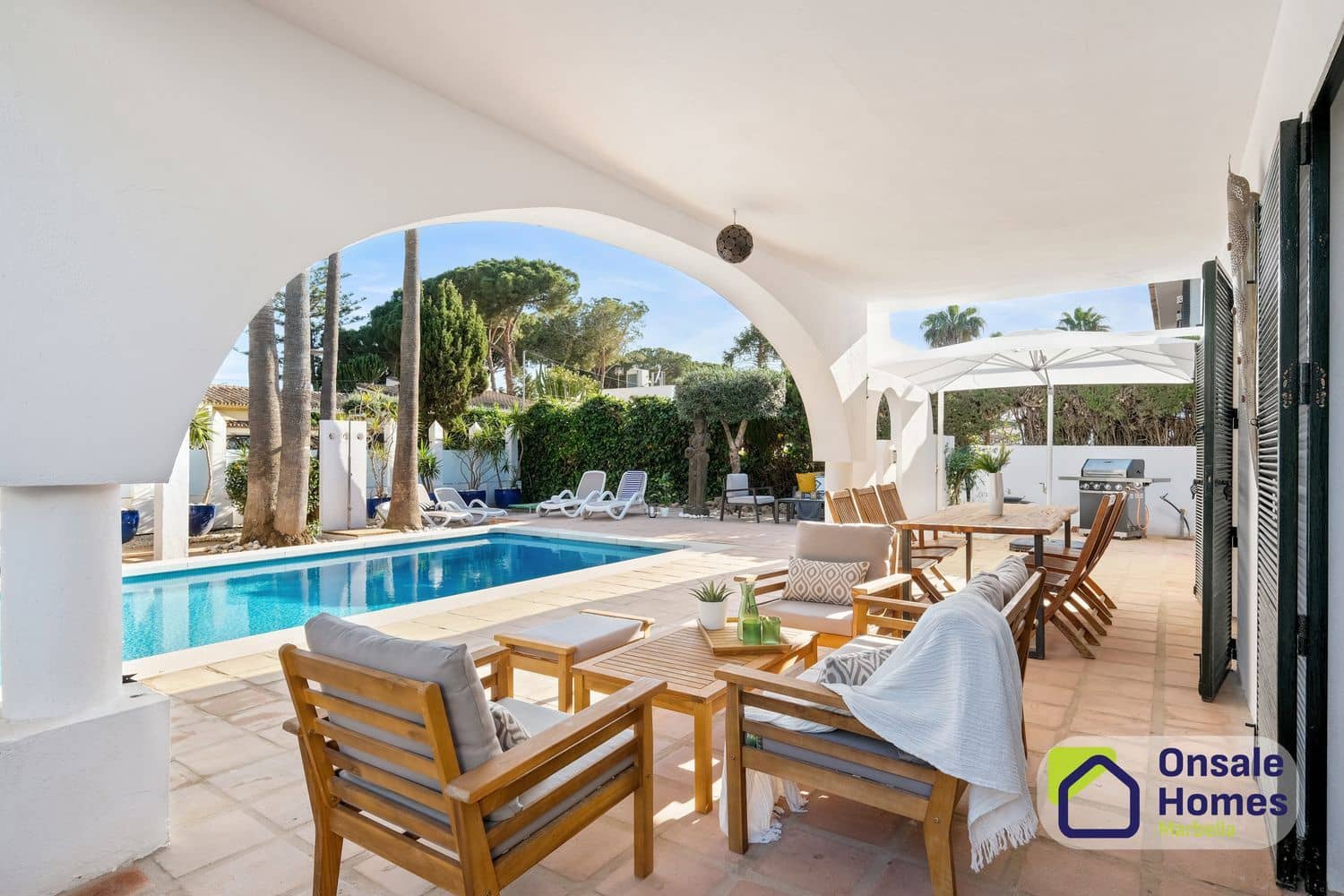 Chalet de 4 habitaciones en Marbella en venta con piscina garaje - 1.649.000 € (Ref: 9919297)