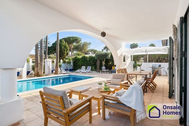 Chalet de 4 habitaciones en Cabopino - Artola, Marbella en venta con piscina garaje - 1.649.000 € (Ref: 9919297)