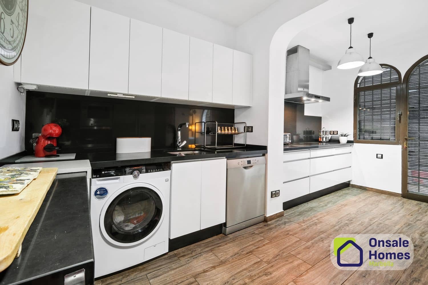Chalet de 4 habitaciones en Marbella en venta con piscina garaje - 1.649.000 € (Ref: 9919297)