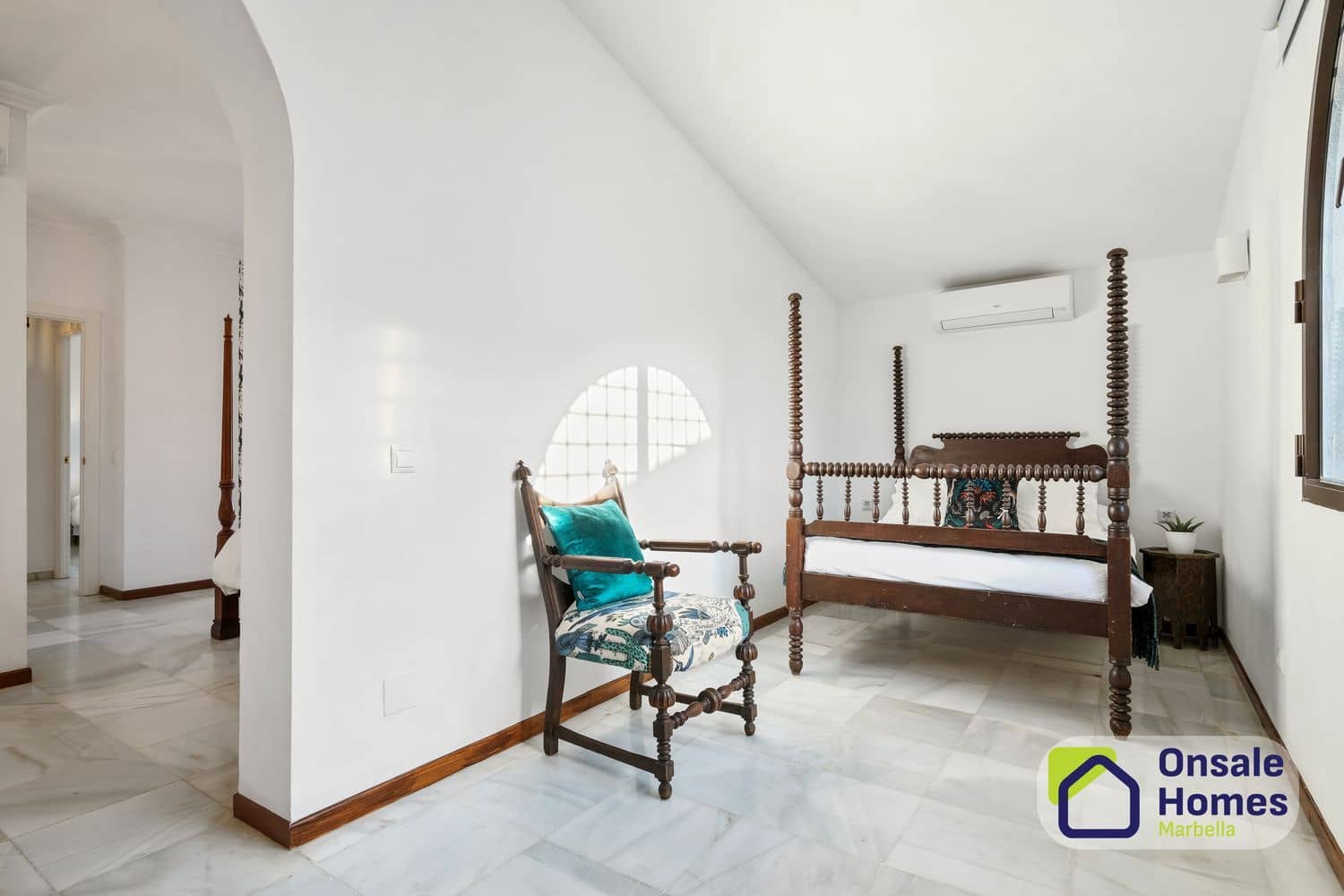 Chalet de 4 habitaciones en Marbella en venta con piscina garaje - 1.649.000 € (Ref: 9919297)