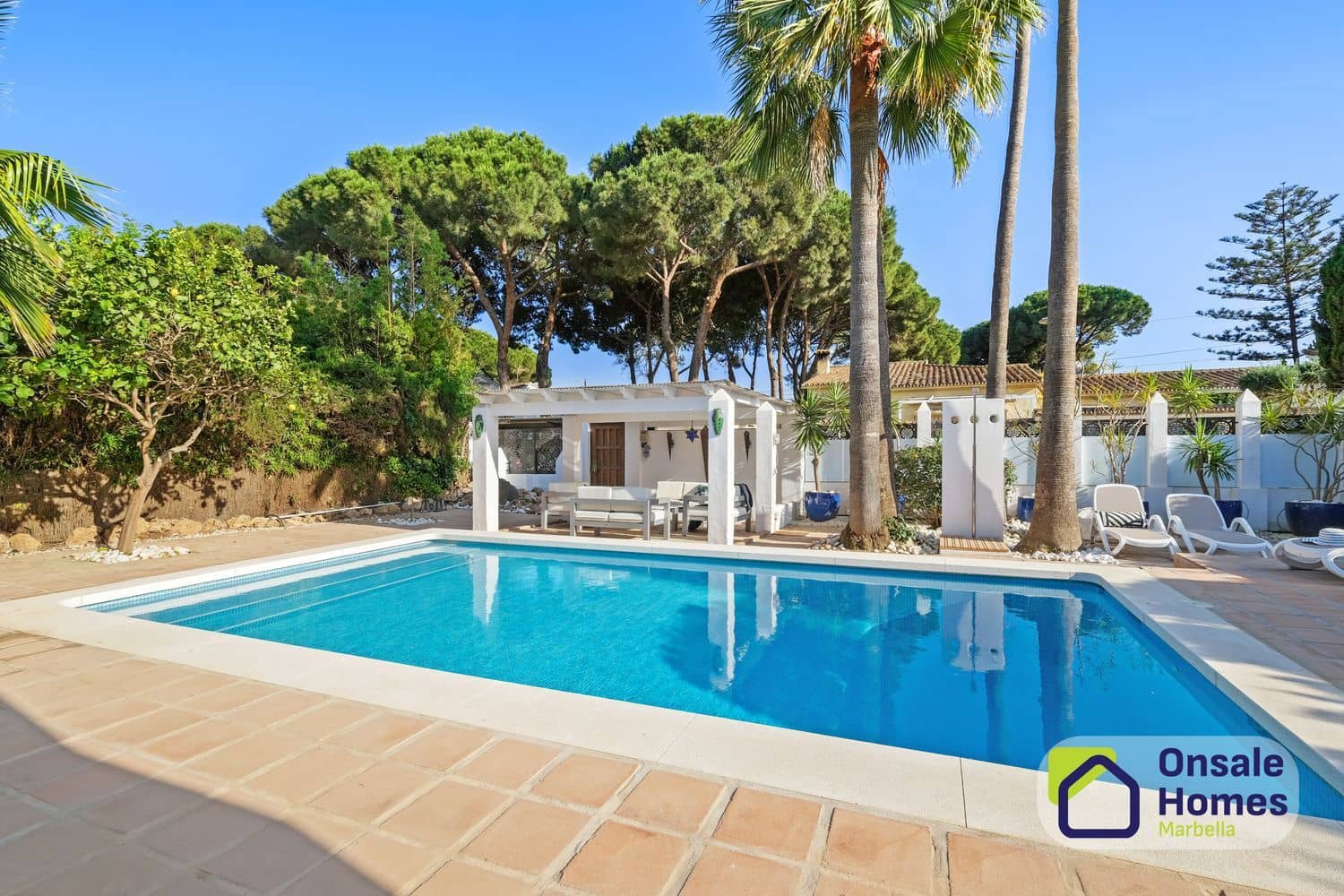 Chalet de 4 habitaciones en Marbella en venta con piscina garaje - 1.649.000 € (Ref: 9919297)