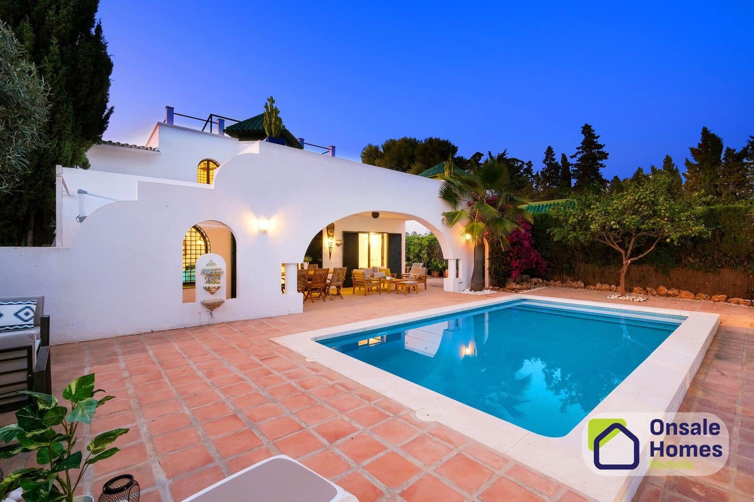 Chalet de 4 habitaciones en Marbella en venta con piscina garaje - 1.649.000 € (Ref: 9919297)