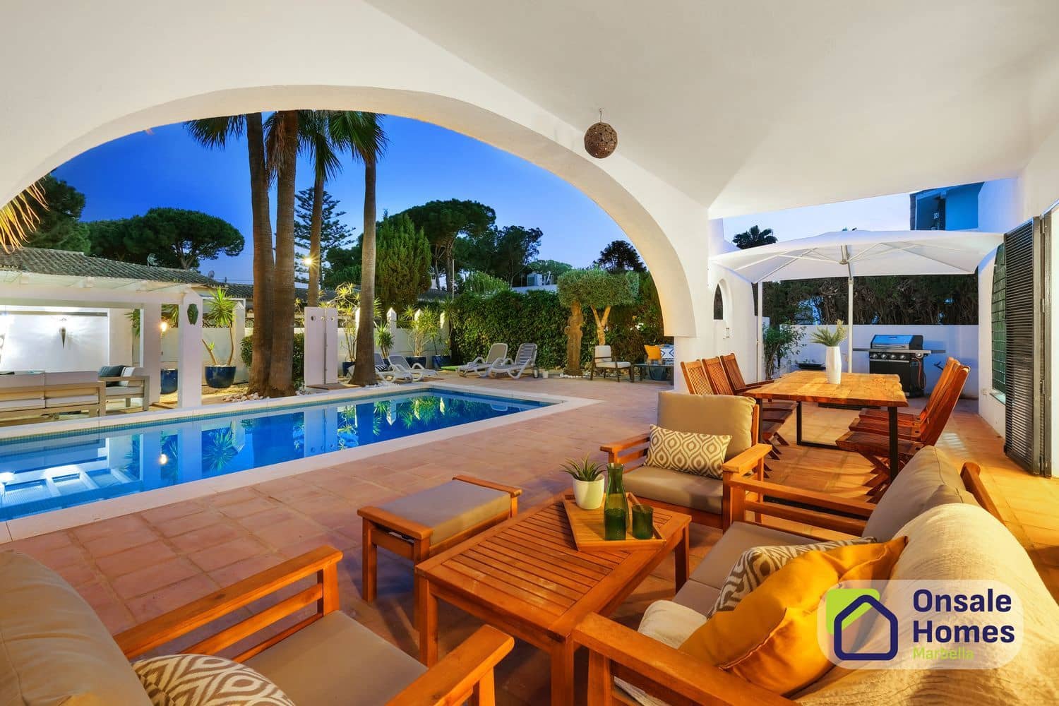 Chalet de 4 habitaciones en Marbella en venta con piscina garaje - 1.649.000 € (Ref: 9919297)