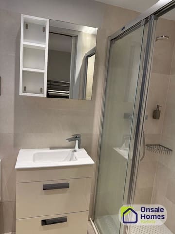 3 soverom Leilighet til leie i Guadalmina Baja, Marbella med svømmebasseng garasje - € 2 700 (Ref: 9937365)