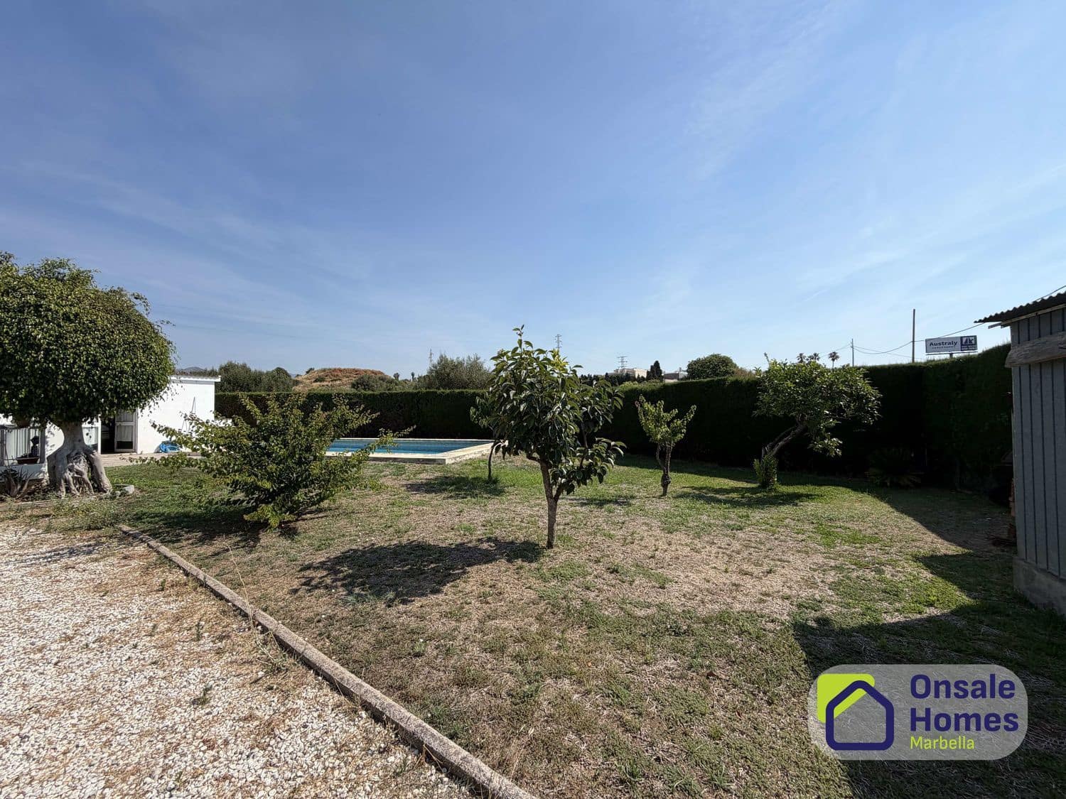6 bedroom Villa for sale in El Velerin with pool garage - € 683,000 (Ref: 9939253)