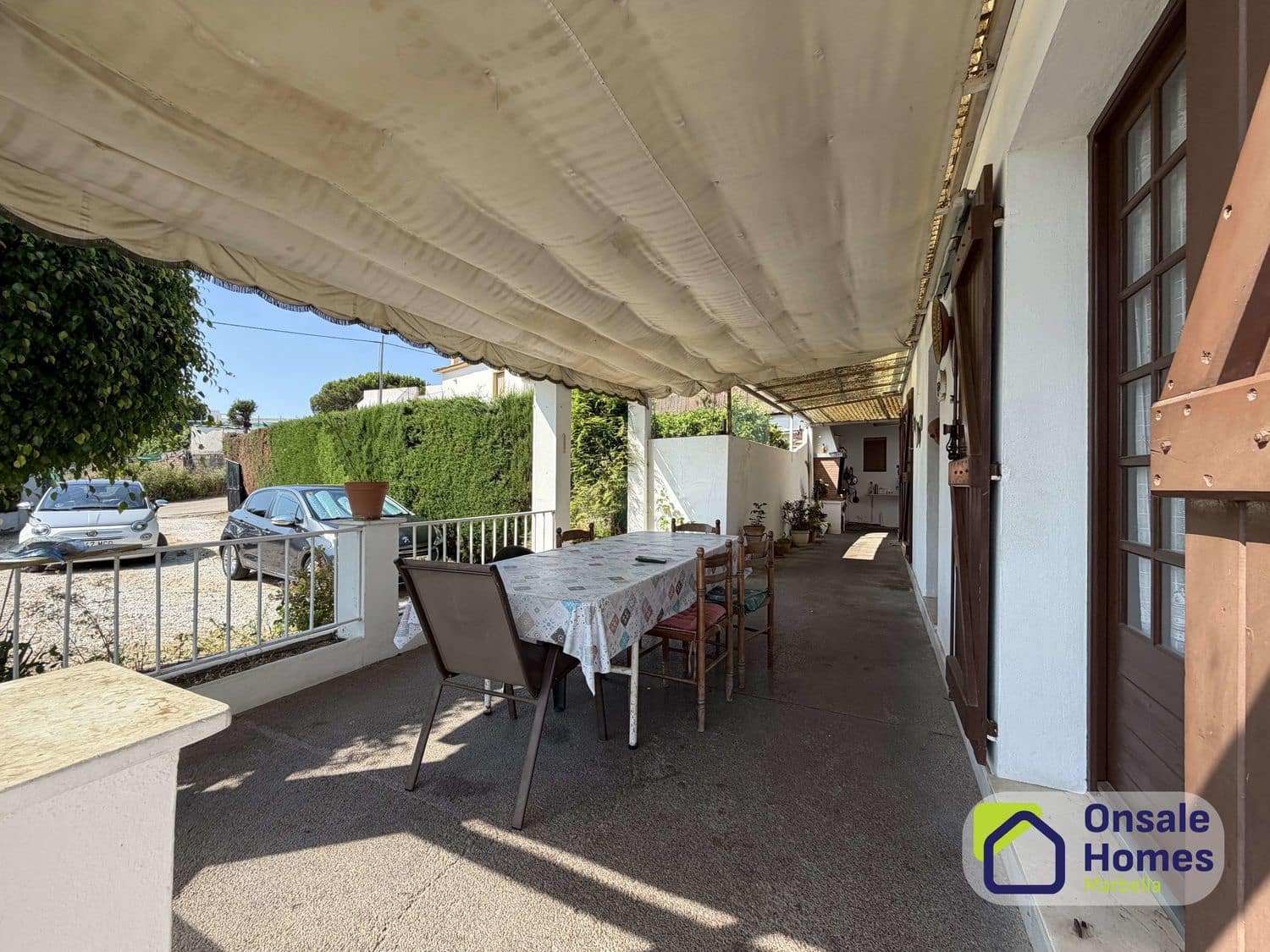 6 bedroom Villa for sale in El Velerin with pool garage - € 683,000 (Ref: 9939253)
