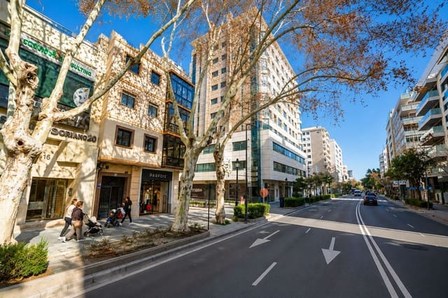 Apartamento de 1 habitación en Ricardo Soriano, Marbella en alquiler con garaje - 1.700 € (Ref: 9941643)