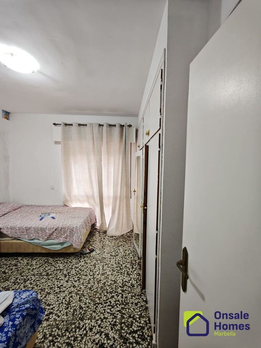 2 soverom Villa til salgs i Marbella med garasje - € 900 000 (Ref: 9944965)