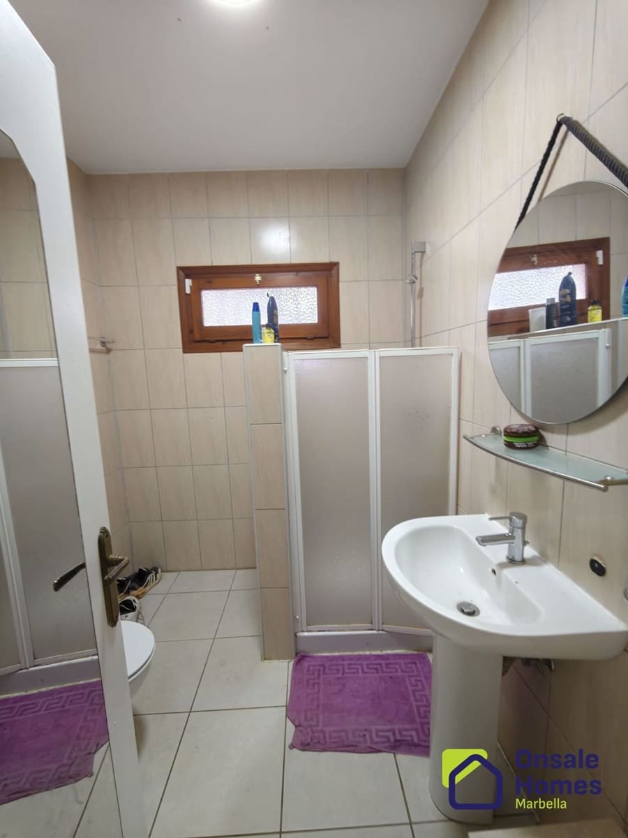 2 soverom Villa til salgs i Marbella med garasje - € 900 000 (Ref: 9944965)