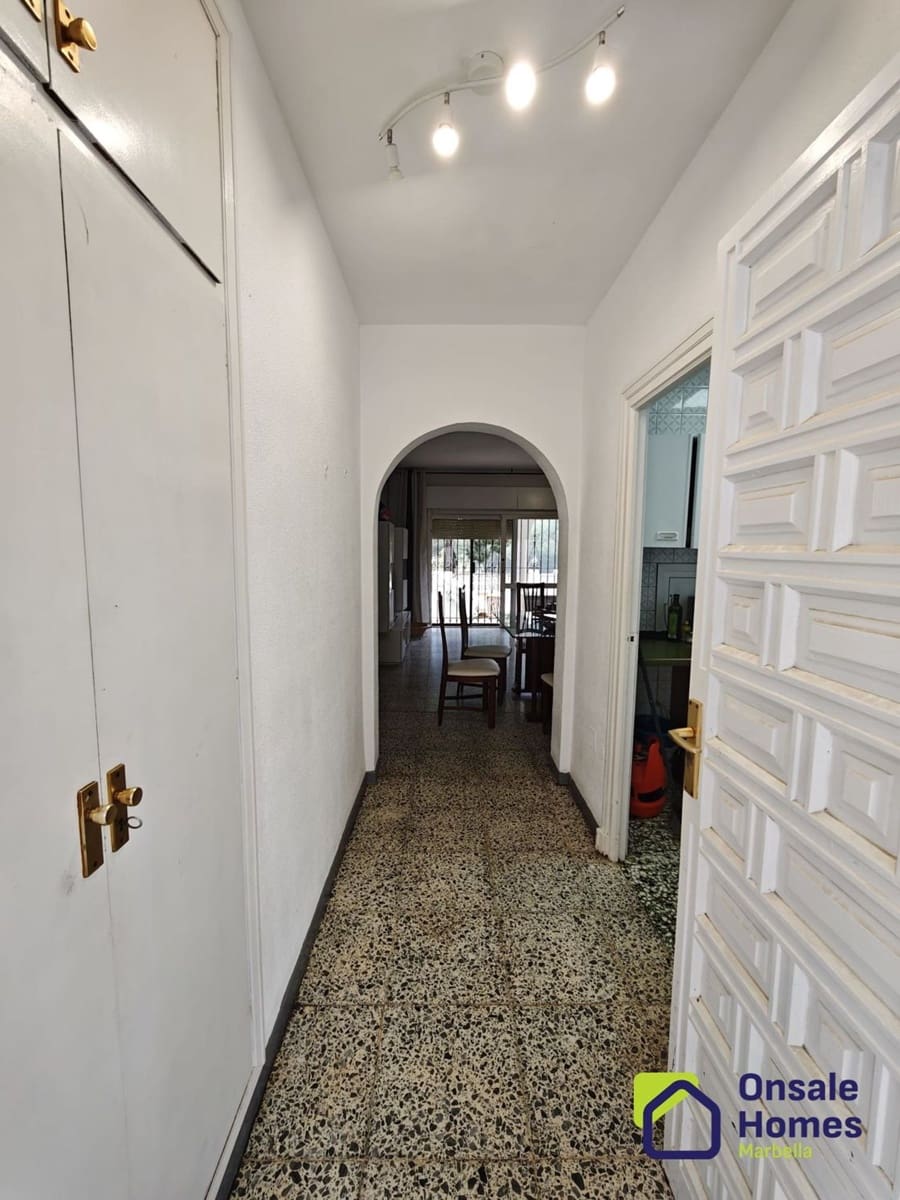2 soverom Villa til salgs i Marbella med garasje - € 900 000 (Ref: 9944965)
