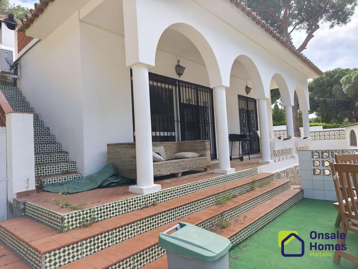 2 soverom Villa til salgs i Marbella med garasje - € 900 000 (Ref: 9944965)