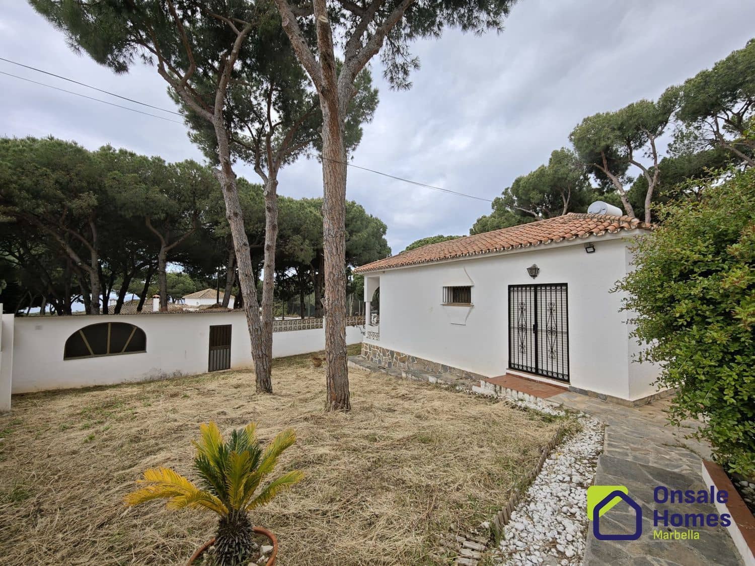 2 soverom Villa til salgs i Marbella med garasje - € 900 000 (Ref: 9944965)