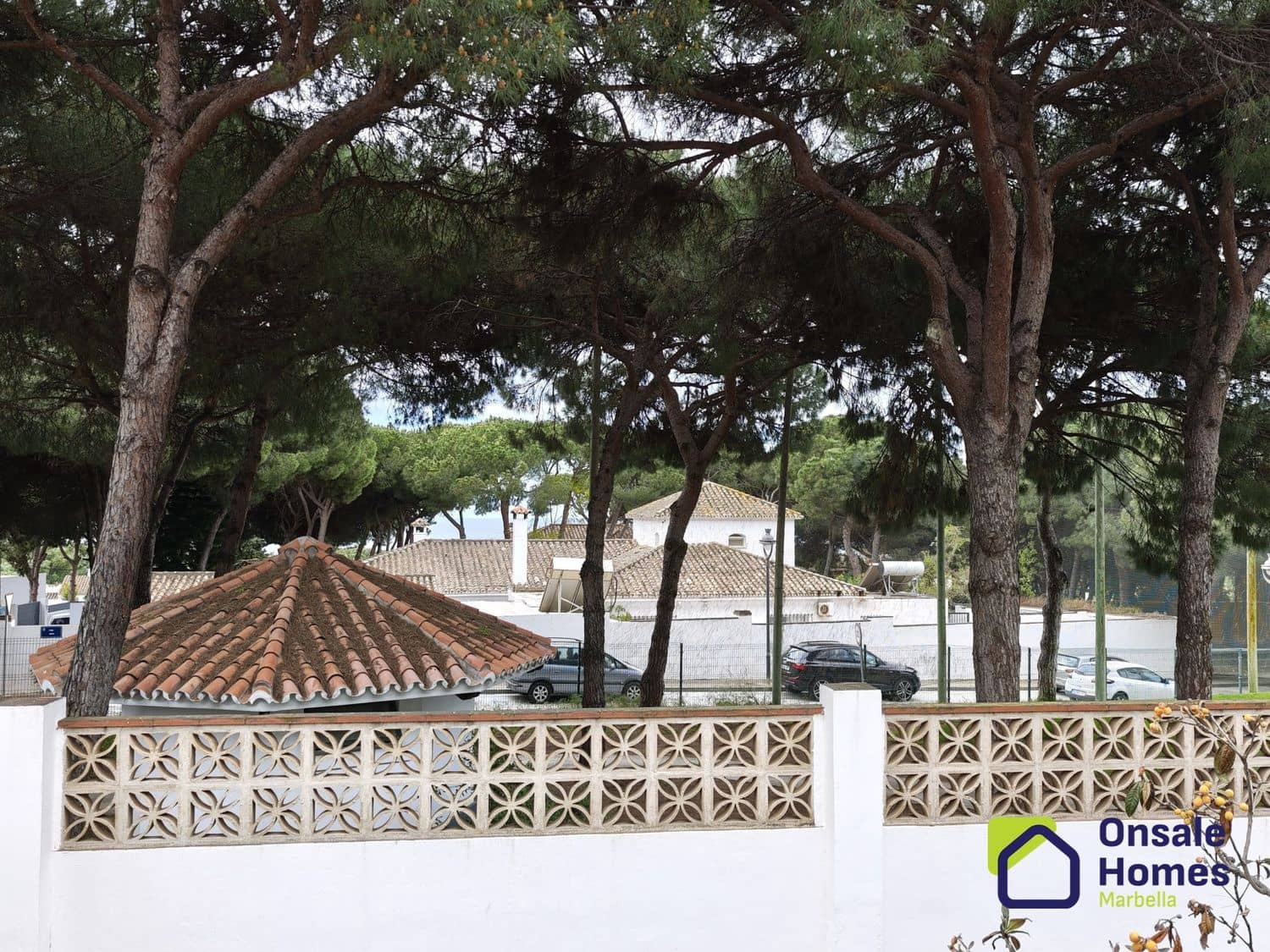 2 soverom Villa til salgs i Marbella med garasje - € 900 000 (Ref: 9944965)