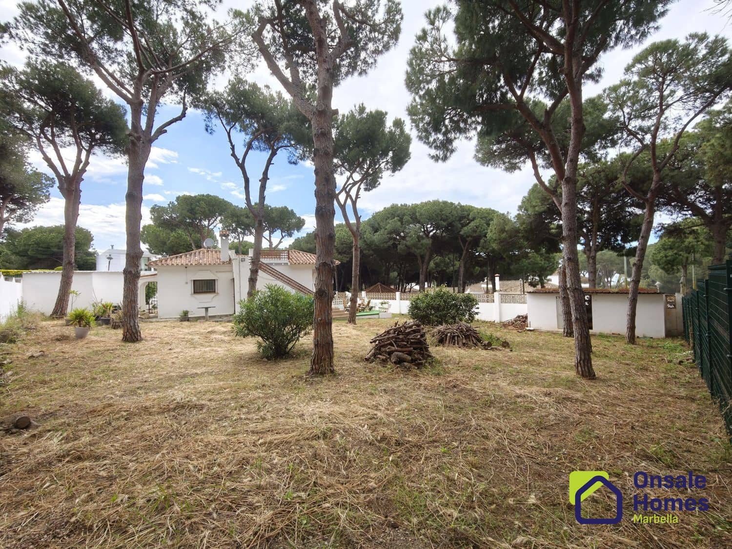 2 soverom Villa til salgs i Marbella med garasje - € 900 000 (Ref: 9944965)