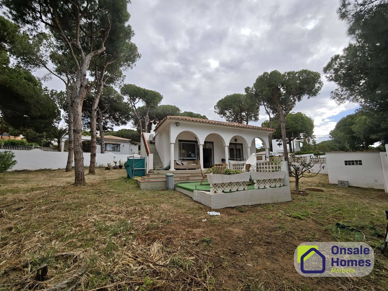2 Zimmer Villa zu verkaufen in Marbella mit Garage - 930.000 € (Ref: 9950958)