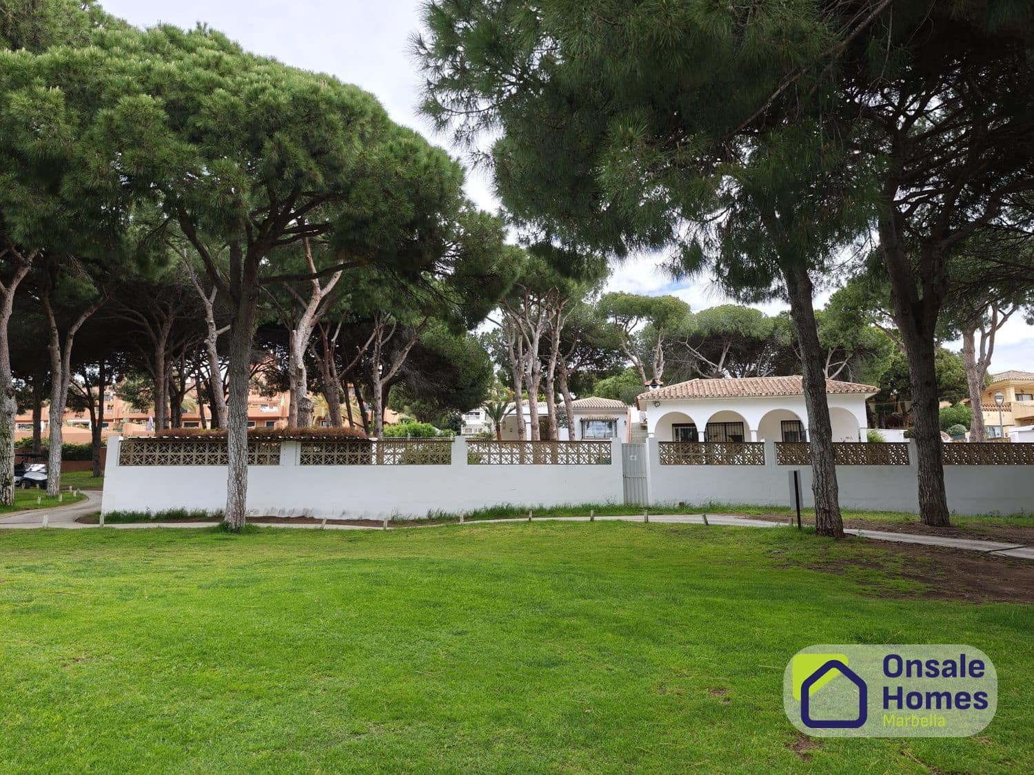 2 Zimmer Villa zu verkaufen in Marbella mit Garage - 930.000 € (Ref: 9950958)