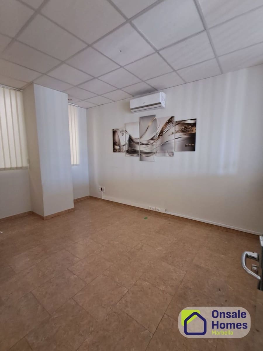 Erhverv til leje i Marbella med garage - € 7.000 (Ref: 9958968)