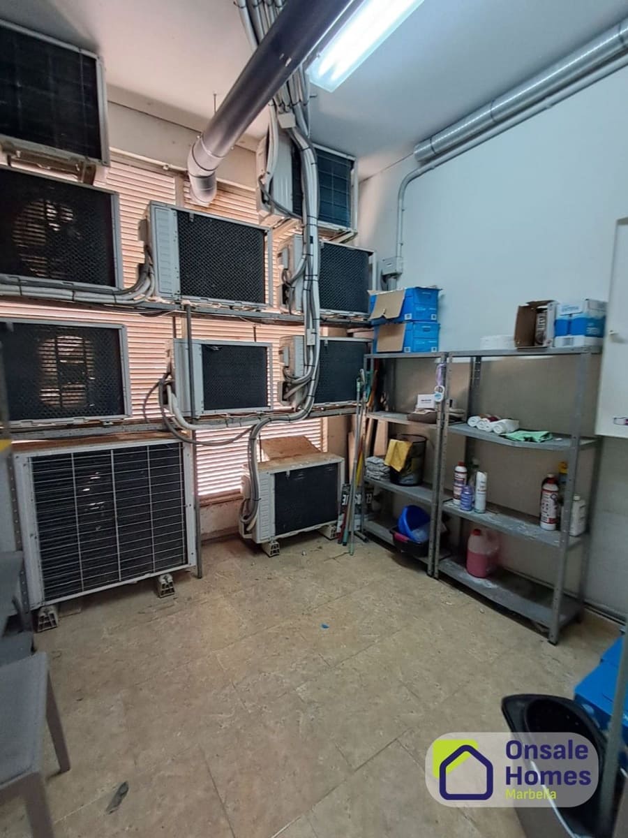 Erhverv til leje i Marbella med garage - € 7.000 (Ref: 9958968)
