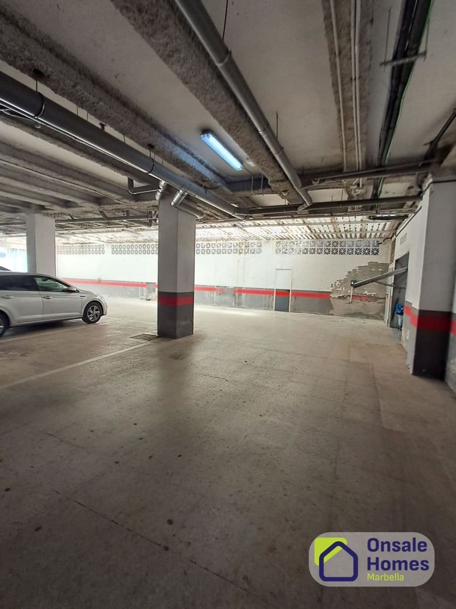 Erhverv til leje i Marbella med garage - € 7.000 (Ref: 9958968)
