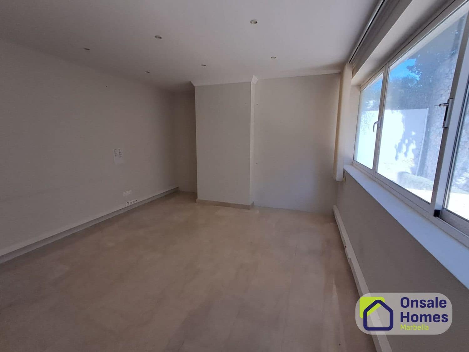 Erhverv til leje i Marbella med garage - € 7.000 (Ref: 9958968)
