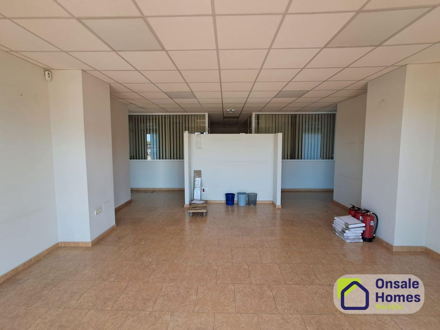 Erhverv til leje i Marbella med garage - € 7.000 (Ref: 9958968)